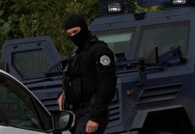 Nova akcija Kurtijevih specijalaca, pretresi na više lokacija u Sjevernoj Mitrovici