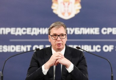 Vučić: Uspjeli smo da imamo struje i plina da ljudi u gaćama šetaju po kući