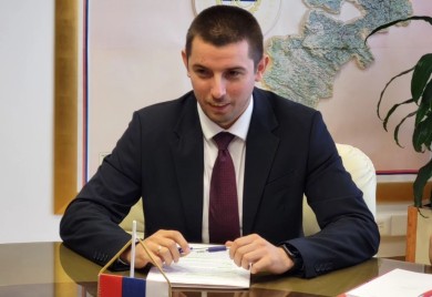 Šulić poslao poruku Adžiću: Ti si politički patuljak! (VIDEO)