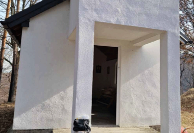 Provale i krađa iz kapele na pravoslavnom groblju u selu Bosna