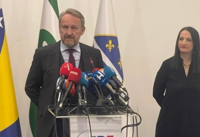 IZETBEGOVIĆ: Ako dokažu da smo mafijaška organizacija, ja ću se povući