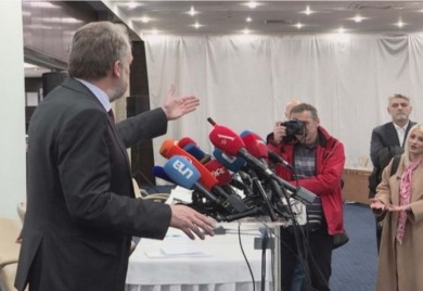 Izetbegović prijetio novinarki: Prije će uhapsiti vas, nego Sebiju VIDEO