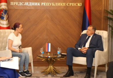 "ODRŽAO JE RIJEČ" Dodik uplatio 300.000 KM na račun udruženja "Sretan pas"