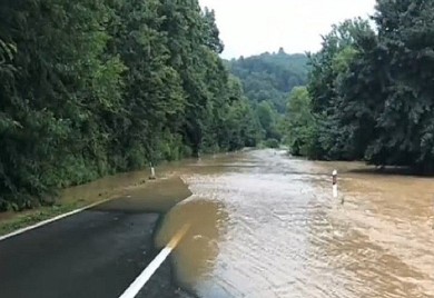Nadležnim službama pune ruke posla: Dvije osobe povrijeđene u poplavama