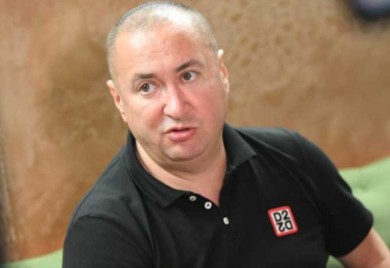 Popularni folker nije dobro! Osvanula prva fotografija Đanija iz bolničkog kreveta