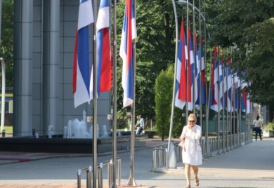 Rukovodstvo Republike pod sankcijama, dok predstavništva Srpske u svijetu troše ogromne pare