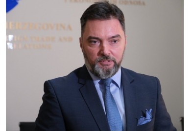 KOŠARAC: Trivićeva radi za međunarodni faktor, a protiv interesa Srpske