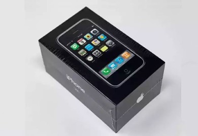 Originalni i neotpakovani iPhone 2007 prodat za skoro 40.000 dolara
