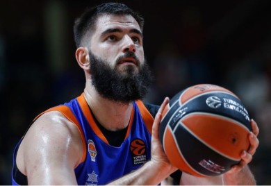 Sjajni Micić i Klajburn: Valensija iznenadila Efes, Žalgiris bolji od Virtusa
