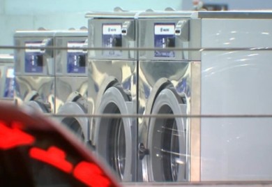 Ubacili dijete u mašinu za sušenje veša i uključili je