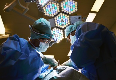 Novi detalji horora: Doktor koji je ugrađivao pejsmejkere uzete od mrtvih, „trovao“ pacijente?