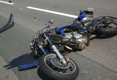 Mladić pao sa motora, poginuo na mjestu