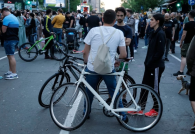 Nastavljene blokade ispred RTS-a