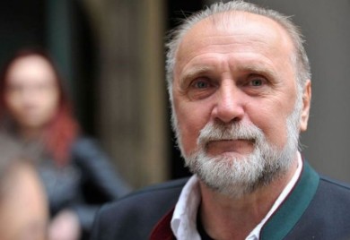 Preminuo pisac Dževad Karahasan