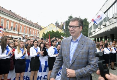 Vučić na mitingu u Pančevu: Nikada se neću predati