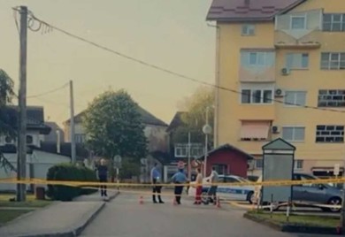 Napao suprugu, ona ga teško pretukla i izbacila pred Dom zdravlja
