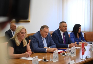 Dodik: BiH ne može funkcionisati s bonskim ovlašćenjima