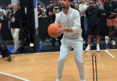 Đoković briljirao trojkama na Fanatics Festu u Njujorku (VIDEO)