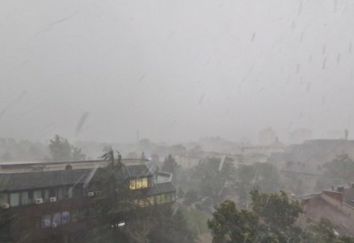 Upaljen žuti meteoalarm za veći dio BiH zbog oluje