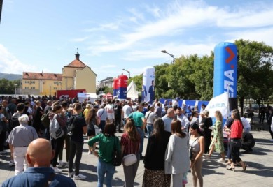 Niski udarci političkih rivala zasjenili lokalne teme