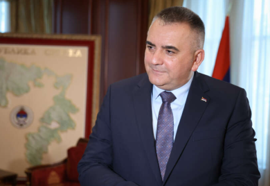 „VRAĆEN NOVAC BANJALUCI I BIJELJINI“ Minić poručio da je novac uzet od izrazito nerazvijenih opština od raspodjele PDV