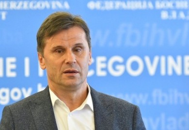 Novalić: Nemam kreditne kartice, uradio sam isto što i Tramp