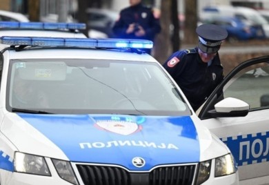 Drama kod Banjaluke: Pritvorenik sa lisicama na rukama pobjegao policiji