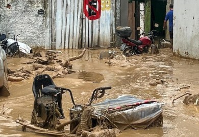 Desetine mrtvih u poplavama i klizištima u Brazilu (VIDEO)
