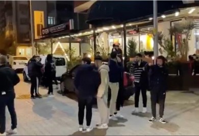 Ljuljaju se lusteri, tresu se auta: Užasni prizori novog snažnog potresa u Turskoj i Siriji (VIDEO)