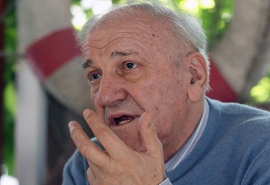 Batu Živojinovića premještaju iz Aleje zaslužnih građana