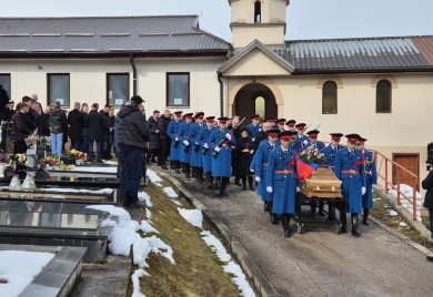 Uz visoke počasti sahranjena Ljiljana Zelen Karadžić