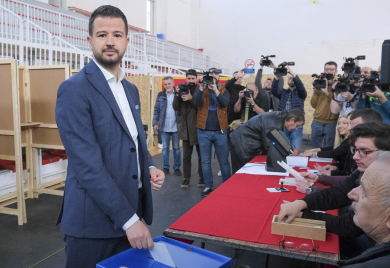 Ko je Jakov Milatović, protivkandidat Mila Đukanovića: Ima 37 godina, bio student generacije, bivši ministar