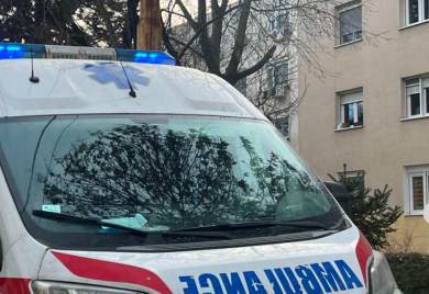 Hitna pomoć dijete zatekla u jezivom stanju: Majka i očuh TUKLI DJEVOJČICU (7) i gasili joj cigarete po tijelu