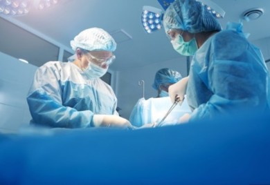 Požalila se na urinarnu infekciju: Ženi operacijom izvadili čašu iz bešike (FOTO)