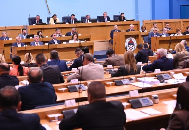 Razmotrene izmjene zakona o policiji, nastavak sjednice danas