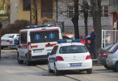 Tragedija u Novom Sadu: Četrnaestogodišnji dječak skočio kroz prozor stana i poginuo, uhapšene tri osobe