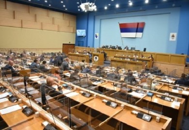 Ukoliko se ne konstituiše vlast u Srpskoj, plate i ostala davanja biće smanjena