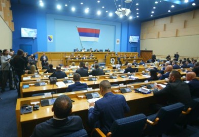 Podrška i od dijela opozicije? Pitanje veta između jedinstva i žestokih podjela
