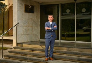 Dubravac pozvao Dodika da poštuje 10 božjih zapovjesti