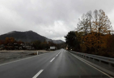 Povoljni uslovi za vožnju: Na pojedinim mjestima izmjene zbog radova