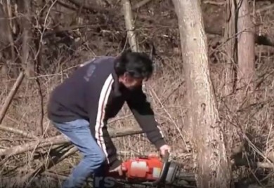 Žena drvosječa: Gordana preko pleća pregurala više desetina hiljada kubika drva