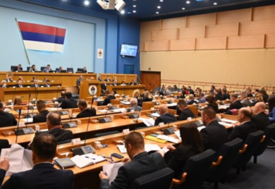 Narodna skupština RS usvojila zakon: Partije se više ne mogu finansirati iz budžeta