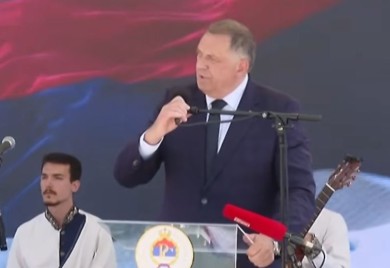 Skandalozno ponašanje SDS-a se ponavlja: Napustili obilježavanje proboja Koridora kada je za govornicu izašao Milorad Dodik