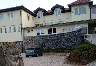 Prijetio smrću medicinarima: Sve ću vas pobiti ako se nešto dogodi mojoj majci
