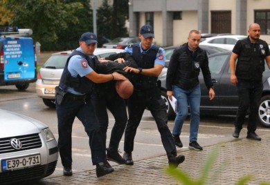 Detalji hapšenja zbog iznude, "pali" stari policijski znanci