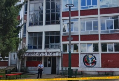 Brojna pitanja “vise u vazduhu”: Stručnjaci o stravičnom zločinu u Sanskom Mostu