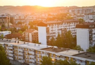 Jutro hladno i pretežno vedro uz malu do umjerenu oblačnost