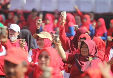Masovno ispijanje kafe u Indoneziji u cilju obaranja svjetskog rekorda