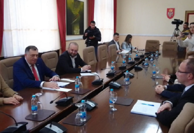 Konsultacije kod Dodika, DEMOS došao prvi