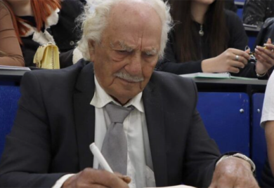 Penzioner upisao Mašinski fakultet, klupu dijeli sa 70 godina mlađim studentima
